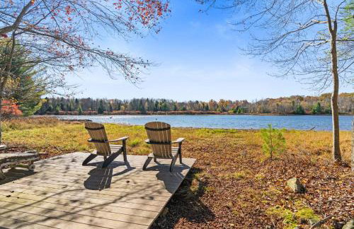 Lakefront with Beach Game Room Fire-pit and More - Foto 33