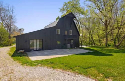 Adventure Barn - On HGTV Fixer to Fab -Access MTB - Foto 79