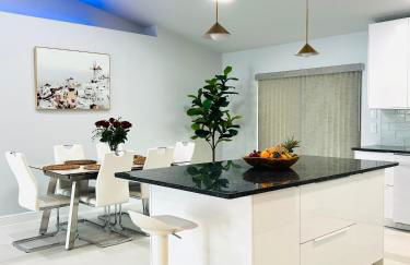 Beautiful Modern House with Private Saltwater pool - Foto 15