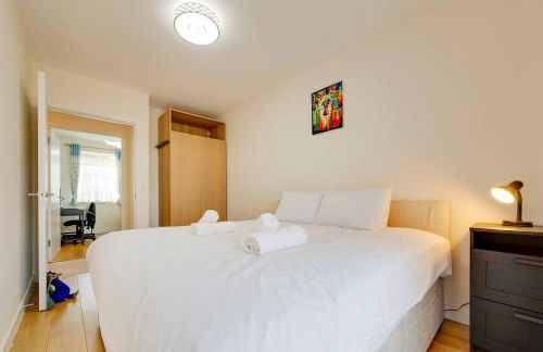 Pass the Keys 53 Austin Drive · Modern Townhouse near Addenbrookes Own Parking - Foto 27
