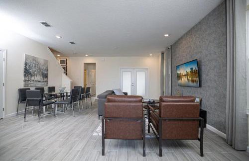 Stylish 5-Bedroom Villa - Perfect Disney Getaway! - Foto 10