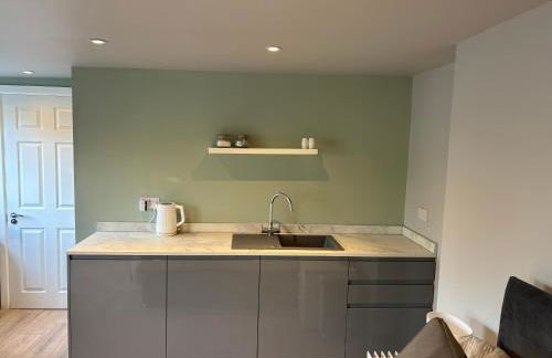 Studio Apartment - Photo 4