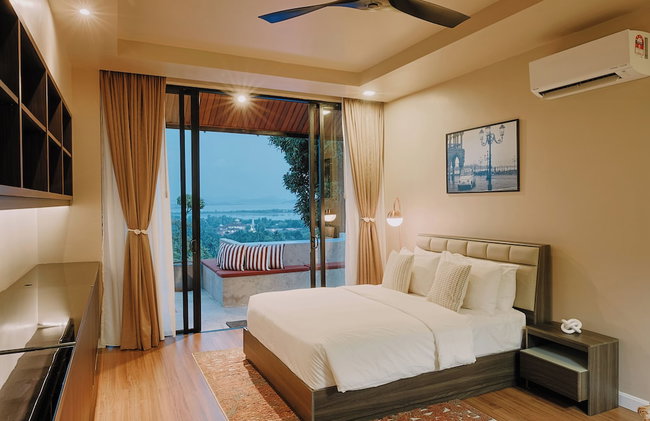 White Monkey Villa - Private Pool & Jacuzzi - Photo 10