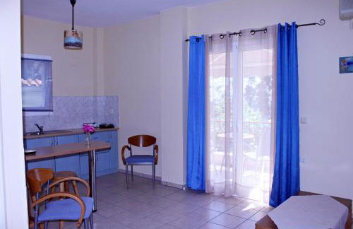 Koukounaries Apartments Limni - Photo 26