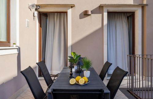 Luxury Historic Villa with heated pool near Catania, Taormina, the Sea and Mount Etna by SicilianRelaxingHomes - Foto 76