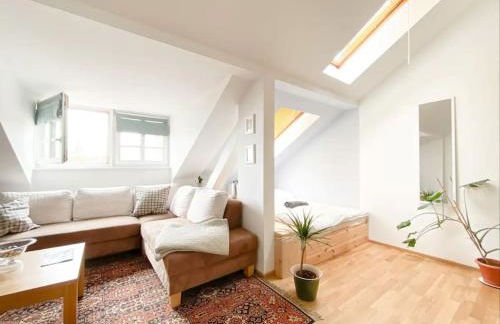 Schöne Ferienwohnung mit Blick über Stadtwald - Foto 1