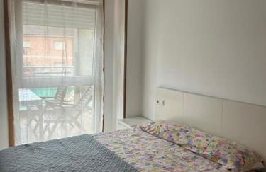 Piso cerca de la playa, dos habitaciones, piscina y terraza - Foto 10