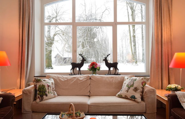 Mansion in Beauplateau Near Forest - Photo 17