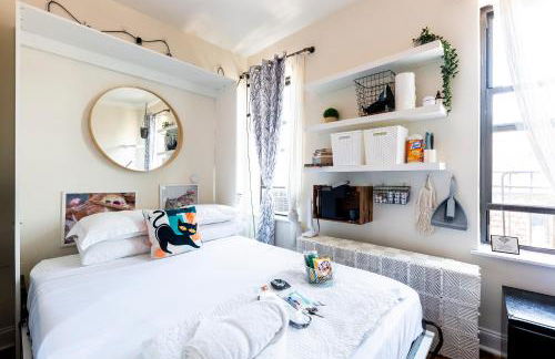 Cat Room by Delicate Stays LIVING ROOM CONVERSION SHARED SPACE ROOM ONLY CAT FRIENDLY ONLY 25 min to time square - Foto 1