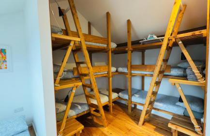 Afan Forest Bunk House-Converted Chapel Sleeps 35 - Foto 40