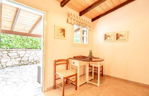 Villa Varvara Kerasia with private pool by DadoVillas - Foto 36