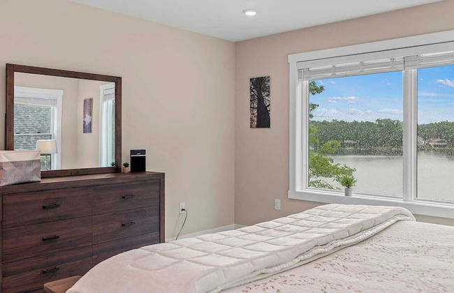 Lakeside Serenity by Avantstay Lakefront, Newly Built, Deck w/ Views! - Foto 19
