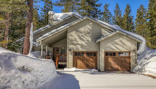 Kokanee at Tahoe Donner - Charming 3 BR - Pool Table - Fireplace - Amenity Access! - Foto 5