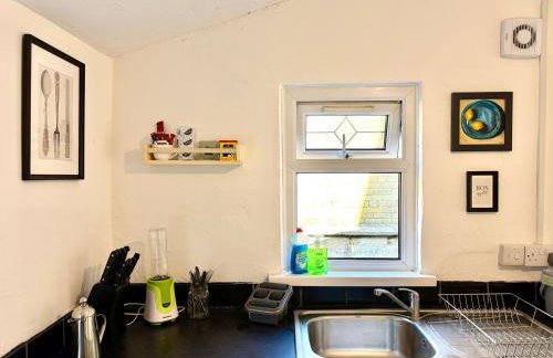 3 bed workers home Welsh Valleys - Foto 7