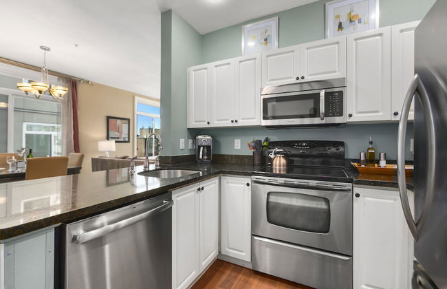 Corner Unit in the Middle of It All - Foto 5