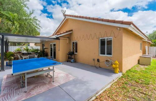 Designer Stylish Villa by Sawgrass with Hot Tub and Arcade Games - Foto 45