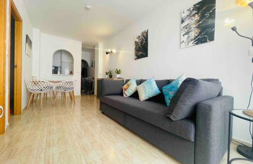 Tolle Wohnung mit 2 Schlafzimmern, Balkon und Pool - Foto 7