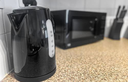 Stylish Apartment Near Heathrow, Skyline Views - Foto 18