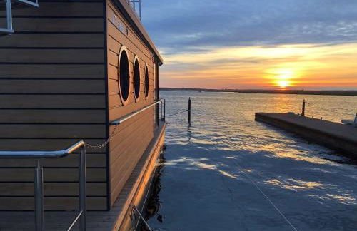 Hausboot Fjord Luna mit Biosauna in Wendtorf - Foto 1