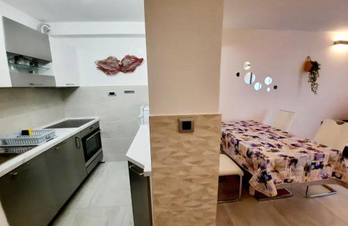 Split Symphony Garden: Modern, new Apartment (4+1), 5 min walk to ˝Firule˝ SAND BEACH, 12 min walk to CITY CENTER - Foto 27