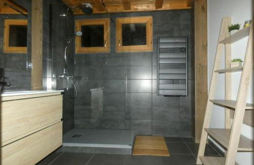 SUPERBE DEMI CHALET LUXUEUX 120M² 8 Personnes à SALLANCHES. - Foto 34