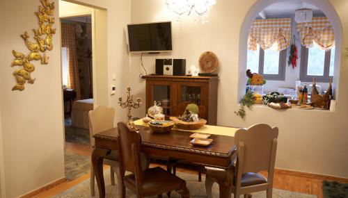 Dandy Villas Dimitsana - a family ideal charming home in a quaint historic neighborhood - 2 fireplaces for romantic nights - Foto 4