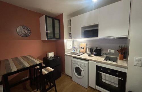 Studio Spacieux 4 Personnes avec Terrasse privée & Bureau - Gare à 4min, Paris en 30min - Foto 4