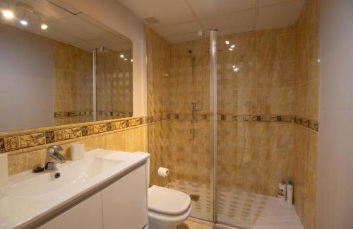 Beachfront Oasis Málaga - Photo 15