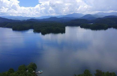 Bear's Mountaintop Home with Gorgeous Lake Views chalet - Foto 1