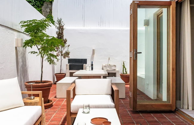 Experience Tranquility at Kelvin Urban Retreat - Photo 3