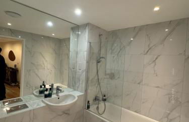 Luxury flat with FREE parking & easy tube access! - Foto 21