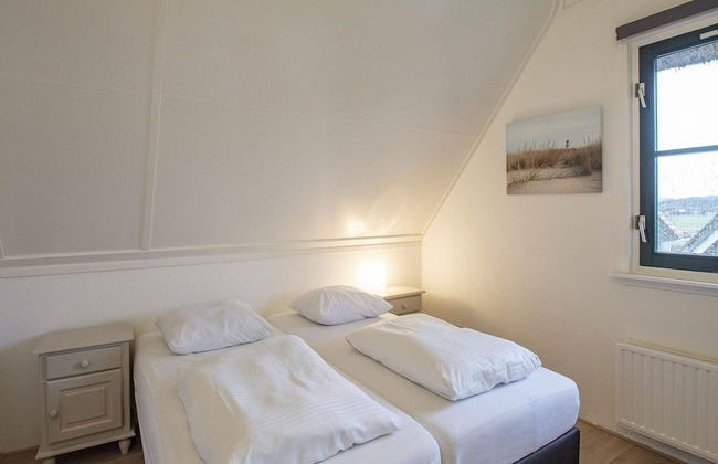 Beautifully Situated Luxury Villa on the Water - Foto 32