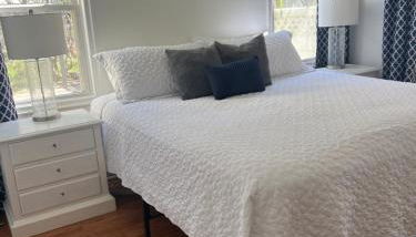 Cozy Cottage mins from NASA, Kemah Boardwalk, Galveston Bay - Photo 4