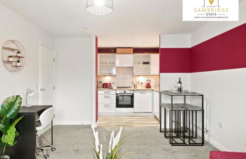 Beautiful 2 Bedroom Seviced Apt in Aylesbury By Sambridge Stays Short Lets & Serviced Accommodation - Foto 9