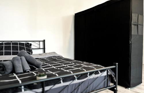 HolidayHome Aparments I Spaceous Room in BER-Reinickendorf, 1 Min. to Metro Station - Foto 9