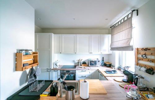 Elegant apartment with private garden, AC and garage, near airport - Foto 5