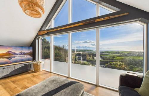 Coastal retreat with hot tub and panoramic views - Foto 8