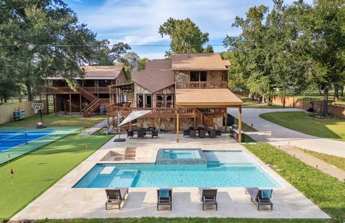 Pickleball & mini-golf, Pool/Spa, Epic Gameroom! - Photo 6