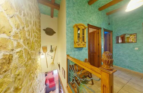 GREDOS RURALRUT cerca del CASTAÑAR de El Tiemblo, Reserva Natural VALLE DE IRUELAS, alojamiento acogedor con cabina hidromasaje, chimenea eléctrica, calefacción, wifi, cocina - Photo 31