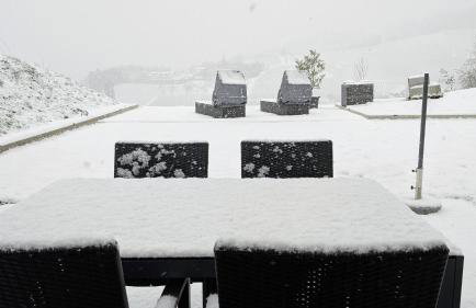 Corner 28 - Photo 40