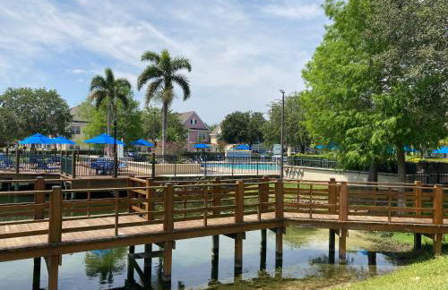 Venetian Bay Villa 4 Bedroom Townhouse - Near Disney - Foto 23