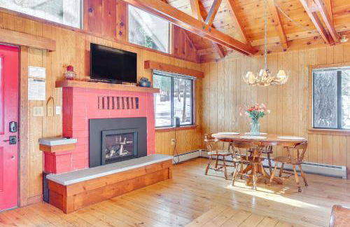 Less Than 2 Blocks to Lake Tahoe Family Home Near Skiing - Foto 7