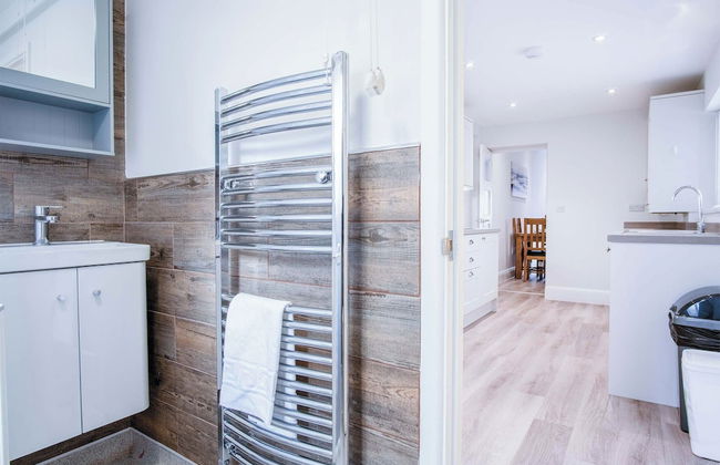 Fleet Street - 2 Bedroom - Swansea - Photo 34