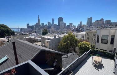 Charming 2BR Cottage with Bay and City Views-Gated Luxury Private Place - Foto 6