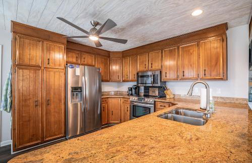 NEW - Walking distance to POOLS and BEACH - Foto 21