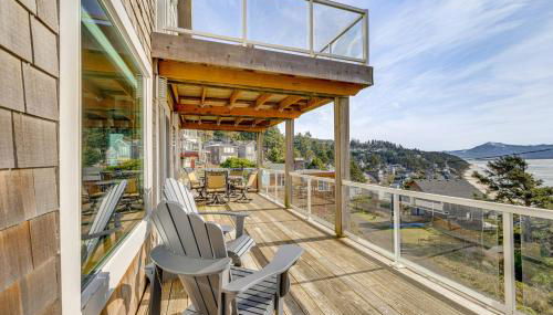 Oceanside Escape with Stunning Views Walk to Beach! - Foto 3