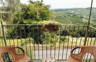 Maison typique avec vue sur les vignes des Langhe - Foto 7