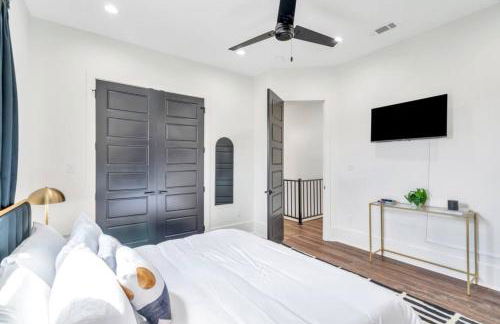 Mid-City Stay w Balcony Jazz Fest Ready - Foto 23