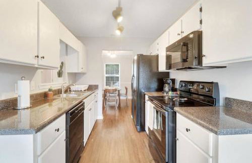 Lake Retreat near Savannah - Photo 12