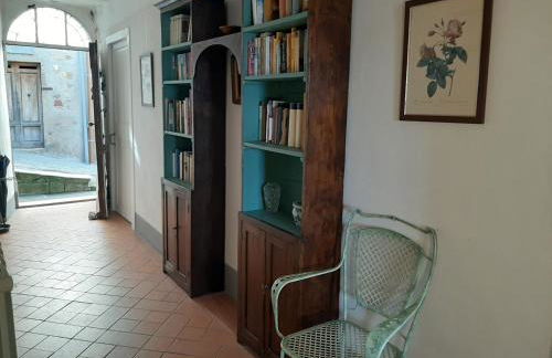 Tuscan Hilltop Getaway - Foto 12